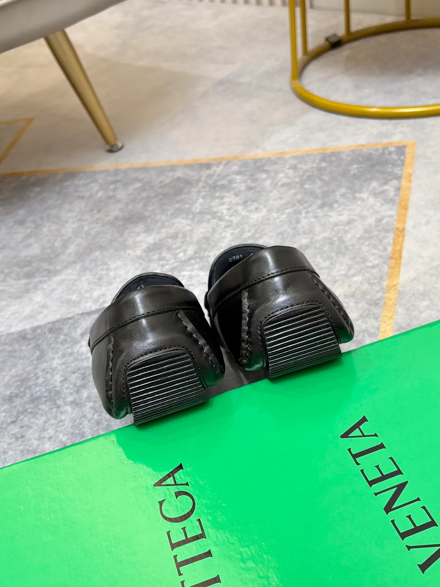 P420💰 (Niu Li + Niu Pad) [BV] The latest hot style‼ ️Casual men's shoes, uppers imported first-layer cowhide ➕Full imported cowhide lining✔️Exquisite workmanship, excellent foot feel, special rubber soles✔️, cool and fashionable, the latest fashion, fashionable outsole, hurry up.  Code number: 38-44 (can be customized to 37.45, non-refundable)